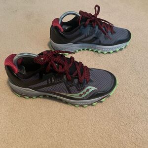 Saucony Everun trail sneakers